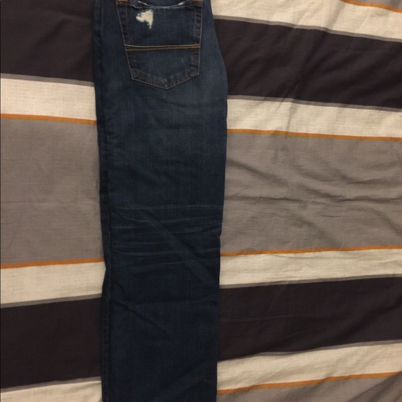 Abercrombie & Fitch Distressed Straight Leg Jeans - Picture 4 of 5